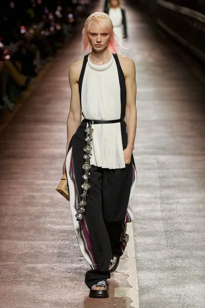 Look 36